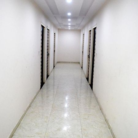 Hotel Harish Palace Агра Екстериор снимка