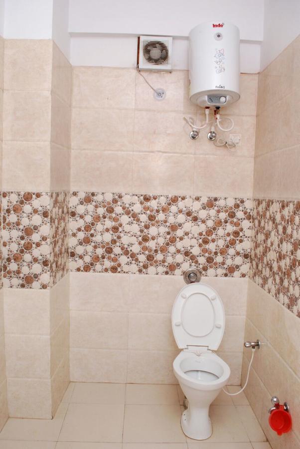 Hotel Harish Palace Агра Екстериор снимка