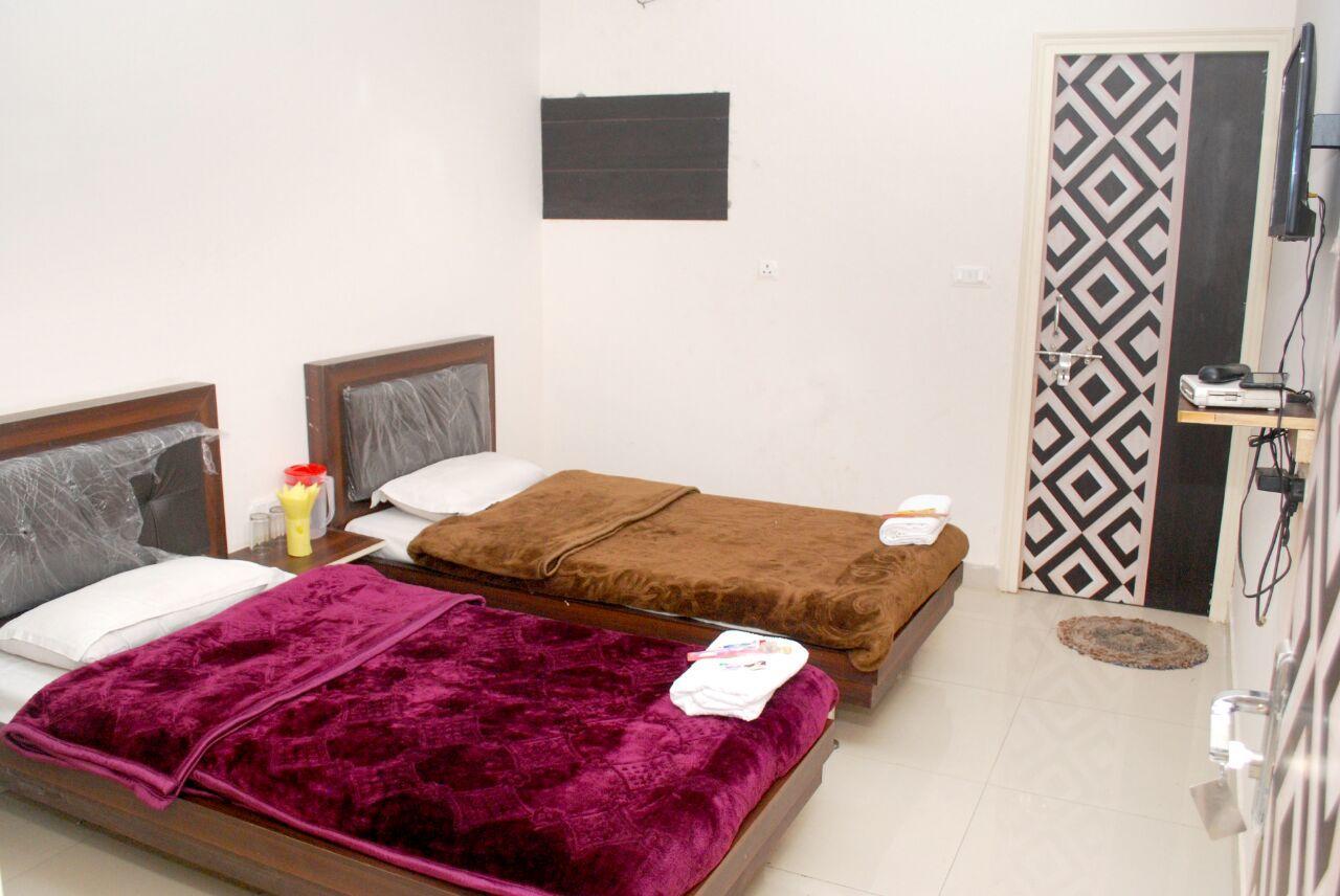 Hotel Harish Palace Агра Екстериор снимка