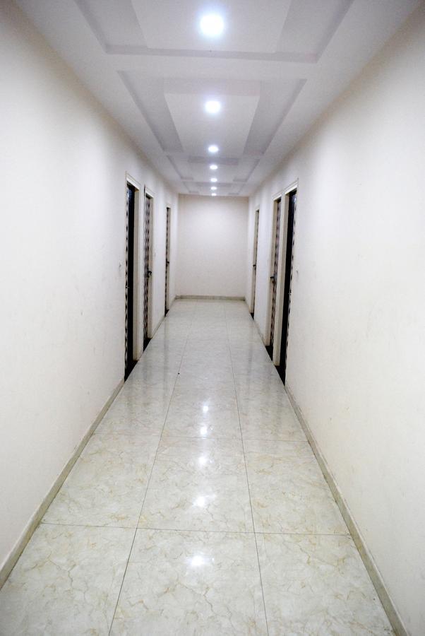 Hotel Harish Palace Агра Екстериор снимка